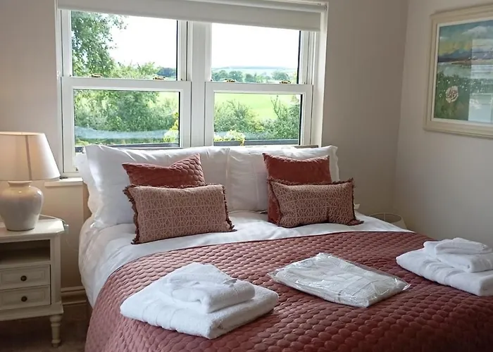 Devlin's Near Слейн